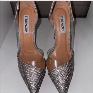 Size US6 Steve Madden Malibu full rhinestone pump